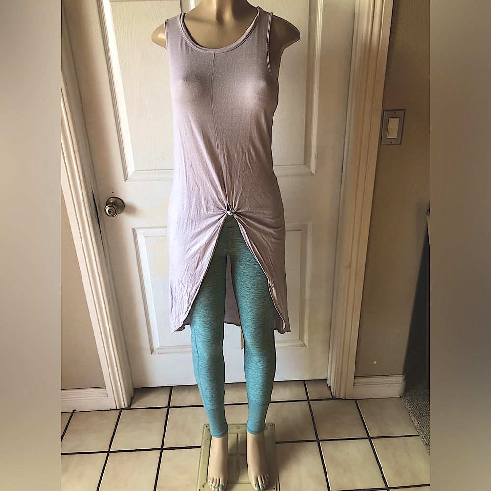 Athleta Sleeveless blush tunic size S